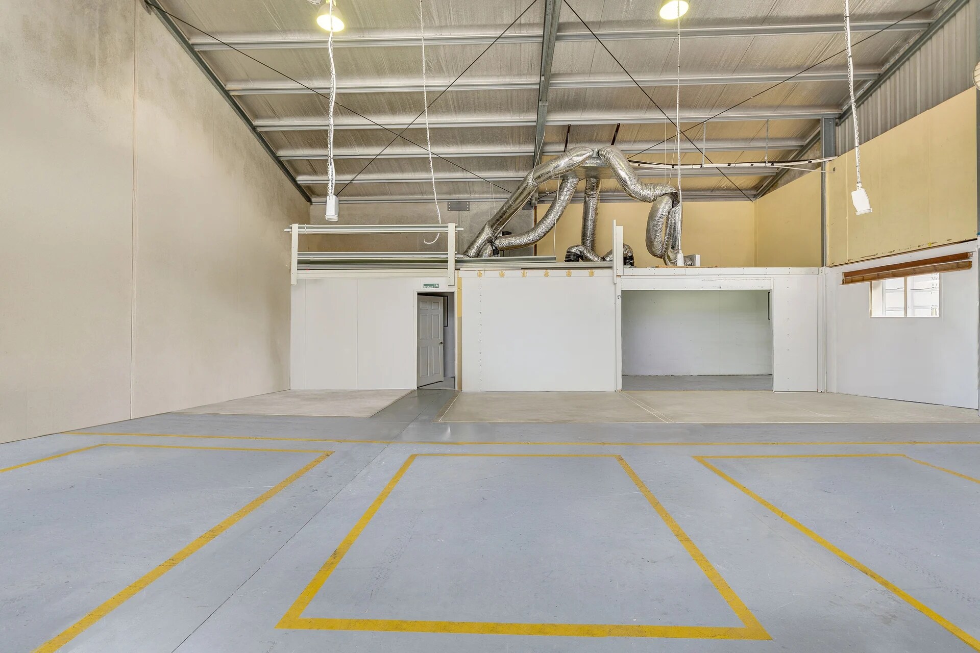 7 Newing Way, Caloundra West for lease Interior Photo- Image 1 of 8