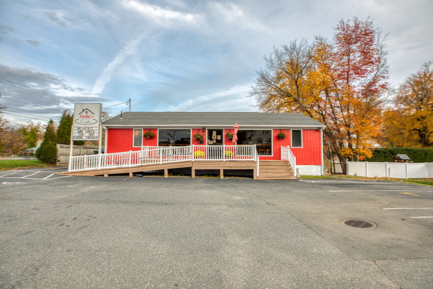 520 N Main St, East Longmeadow, MA for sale - Primary Photo - Image 1 of 1