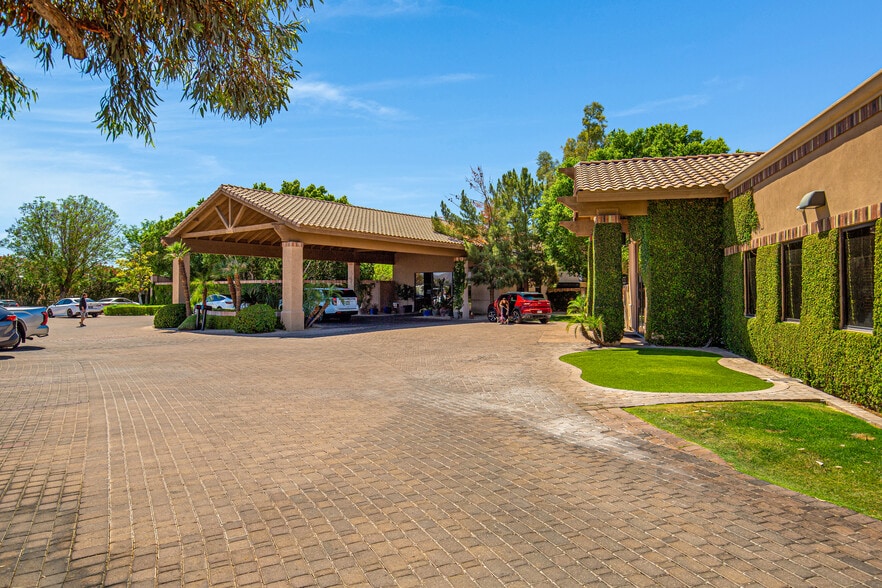 6909 E Lincoln Dr, Paradise Valley, AZ for sale - Building Photo - Image 2 of 32