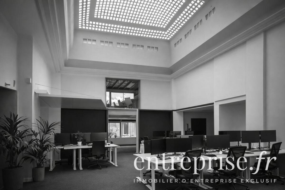 Office in Angers for lease Building Photo- Image 1 of 7