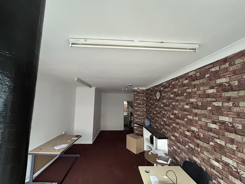 93 London Rd, Bexhill On Sea for lease - Interior Photo - Image 3 of 5