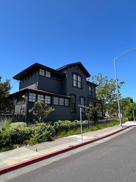 824 E St, San Rafael, CA for lease - Building Photo - Image 3 of 25