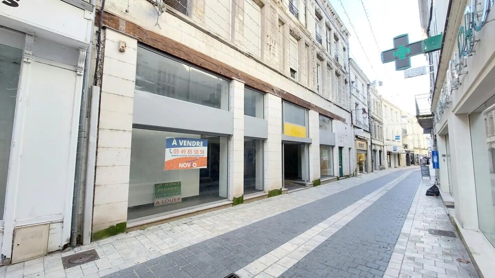 Retail in Châtellerault for sale - Building Photo - Image 1 of 4