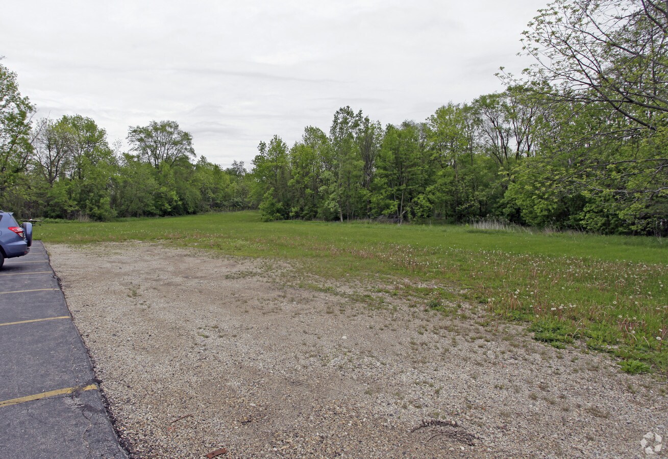 Wind Lake Rd S Loomis Rd, Waterford, WI 53185