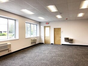 95 Hoffman Ln, Islandia, NY for lease Building Photo- Image 1 of 2