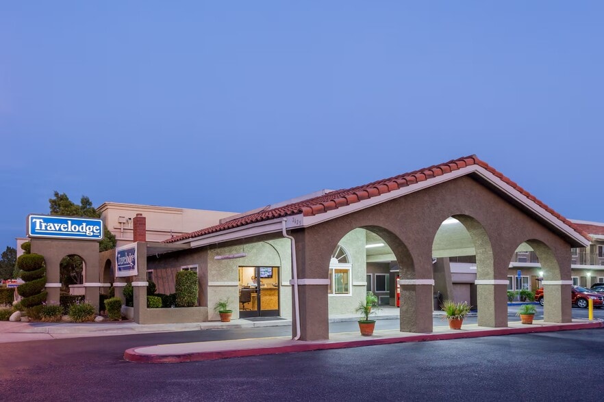 2625 W Florida Ave, Hemet, CA for sale - Building Photo - Image 1 of 34