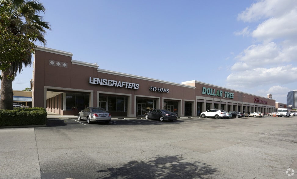 10904-11030 Westheimer Rd, Houston, TX for lease - Building Photo - Image 1 of 7