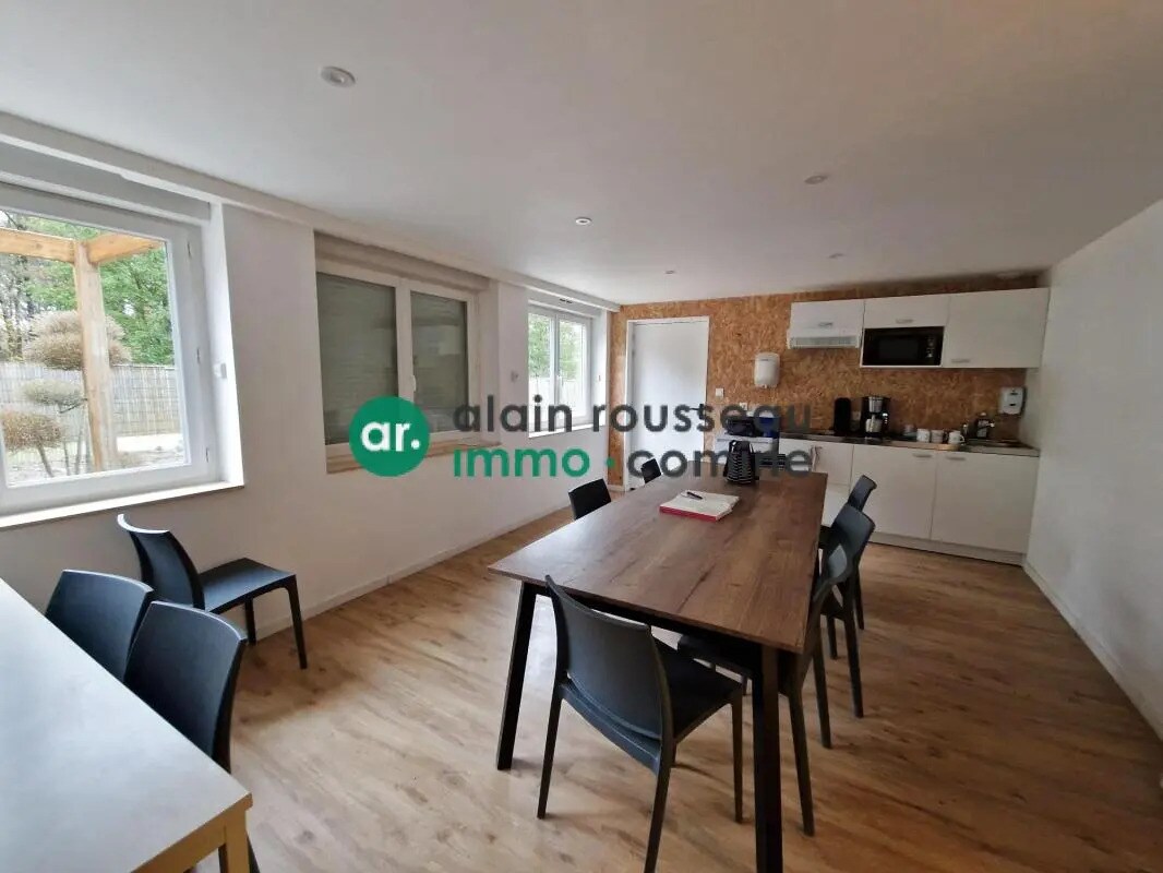 Office in Le Plessis-Grammoire for lease Interior Photo- Image 1 of 3