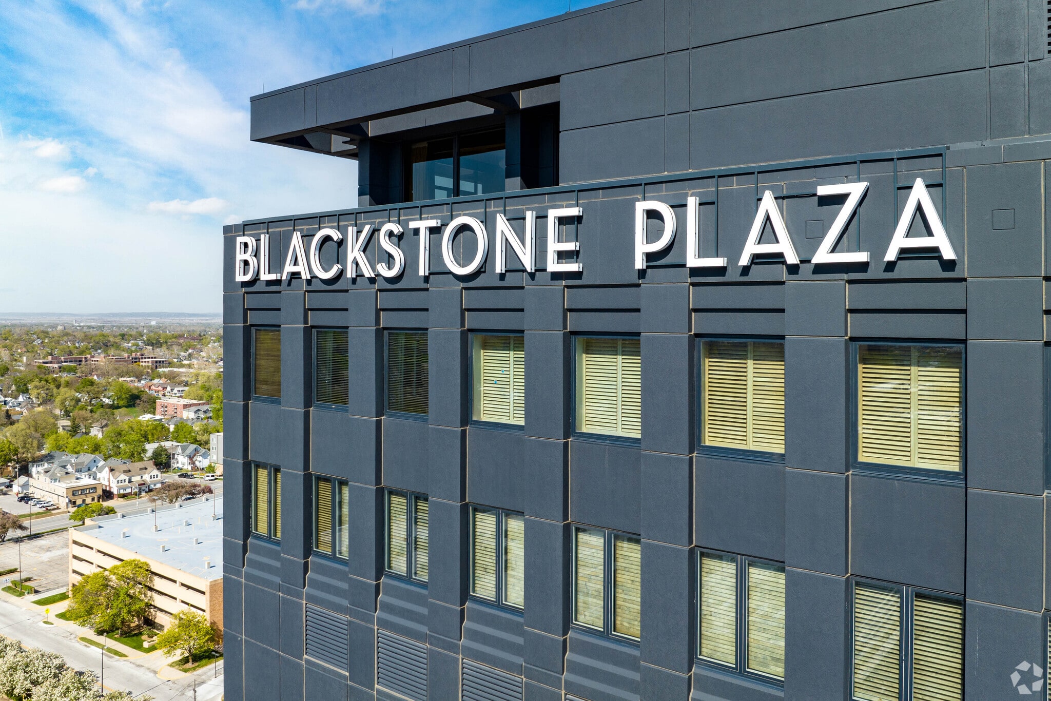 3555 Farnam St, Omaha, NE 68131 Blackstone Plaza