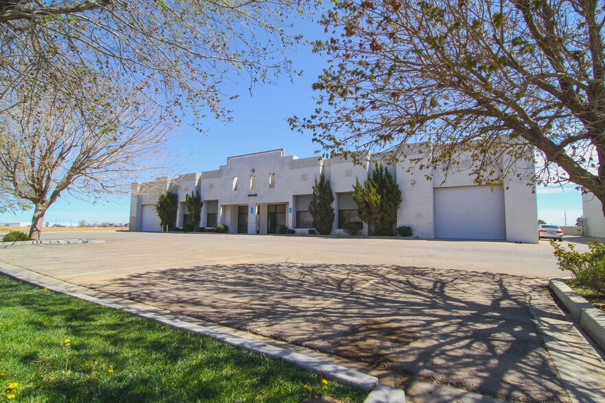 45440 Trevor Ave, Lancaster, CA for sale - Building Photo - Image 1 of 28