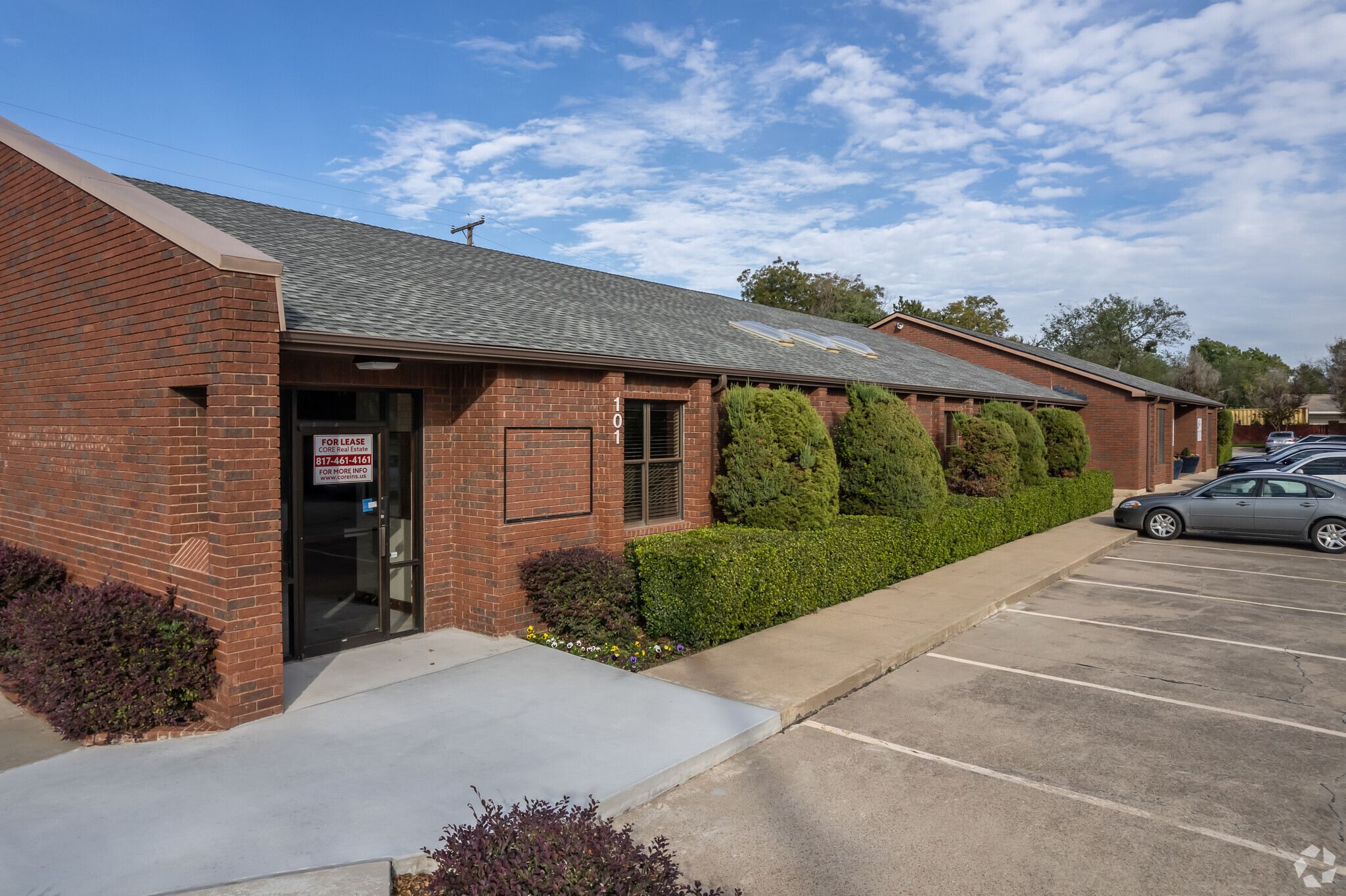 101-109 E Park Row, Arlington, TX for sale Primary Photo- Image 1 of 1