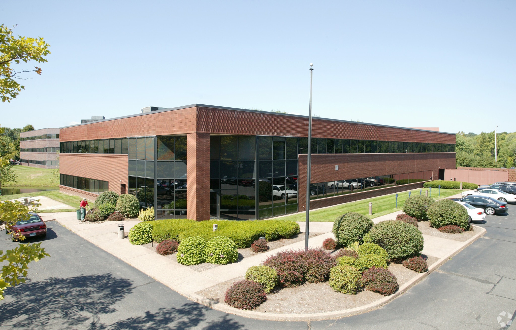 300 Winding Brook Dr, Glastonbury, CT for lease Building Photo- Image 1 of 16