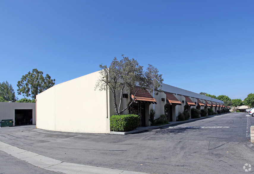 23930-23978 Craftsman Rd, Calabasas, CA for lease - Primary Photo - Image 3 of 5