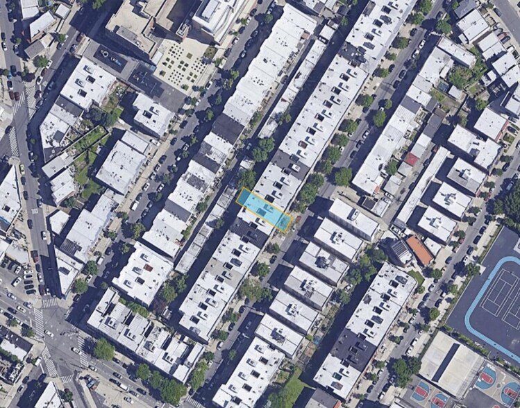 3070 44th St, Astoria, NY for sale - Building Photo - Image 1 of 1