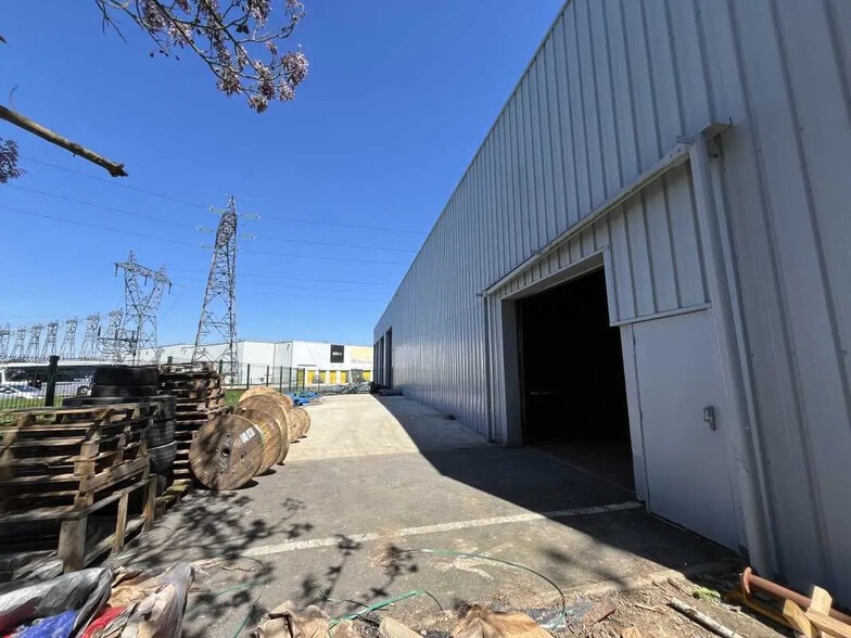 20 Rue Des Cerisiers, Lisses for lease - Building Photo - Image 3 of 6