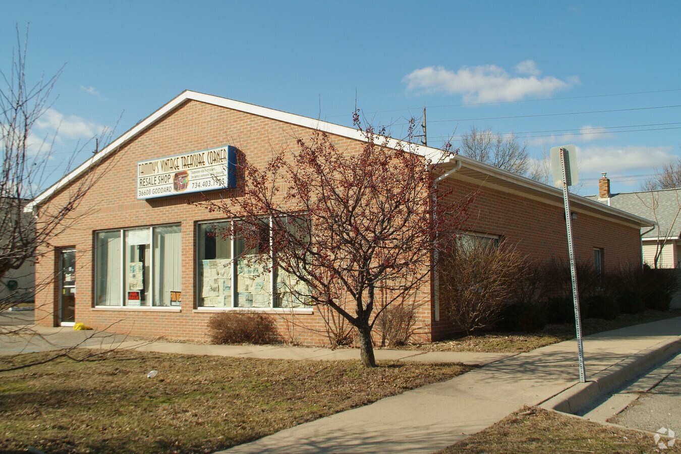 36608 Goddard Rd, Romulus, MI 48174