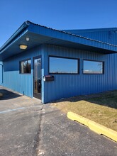 3895 Pine Grove Ave, Fort Gratiot, MI for lease Building Photo- Image 1 of 10