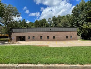750 N Price Rd, Sugar Hill, GA for lease Interior Photo- Image 2 of 25
