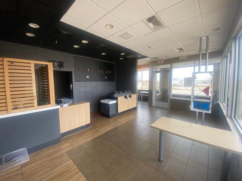 1123 E US Highway 54, Kingman, KS for lease - Interior Photo - Image 3 of 8