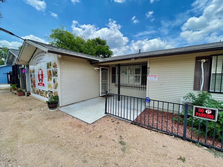 907 Kramer Ln, Austin, TX for lease - Building Photo - Image 2 of 22