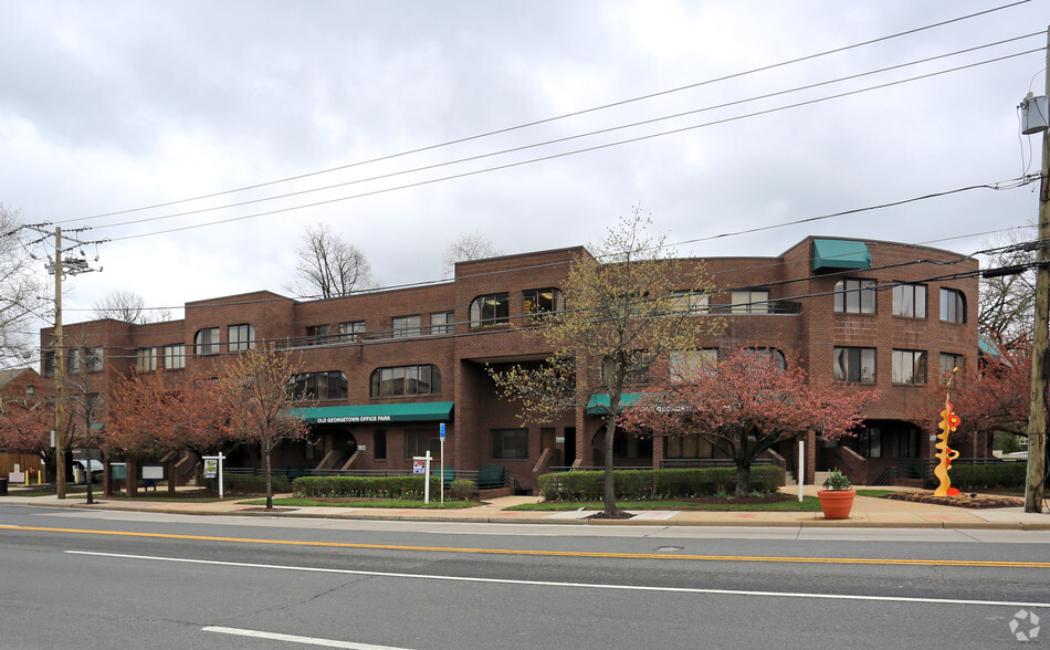 7960-7990 Old Georgetown Rd, Bethesda, MD for sale - Building Photo - Image 1 of 22