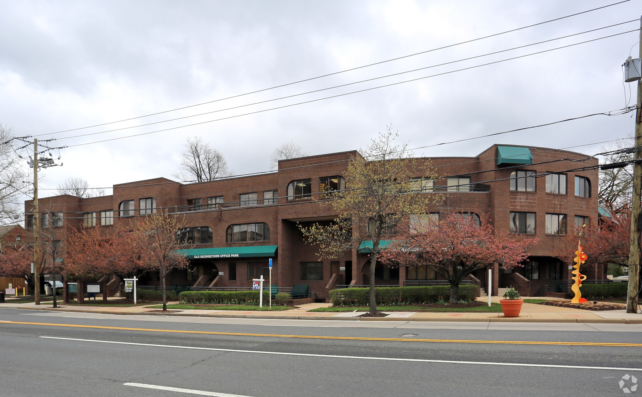 7960-7990 Old Georgetown Rd, Bethesda, MD for sale Primary Photo- Image 1 of 97