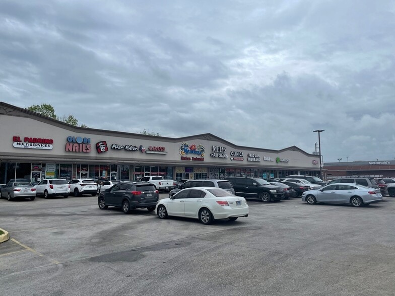 5516-5542 Airline Dr, Houston, TX for lease - Building Photo - Image 1 of 3