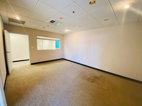 73733 Fred Waring Dr, Palm Desert, CA for lease Interior Photo- Image 1 of 12