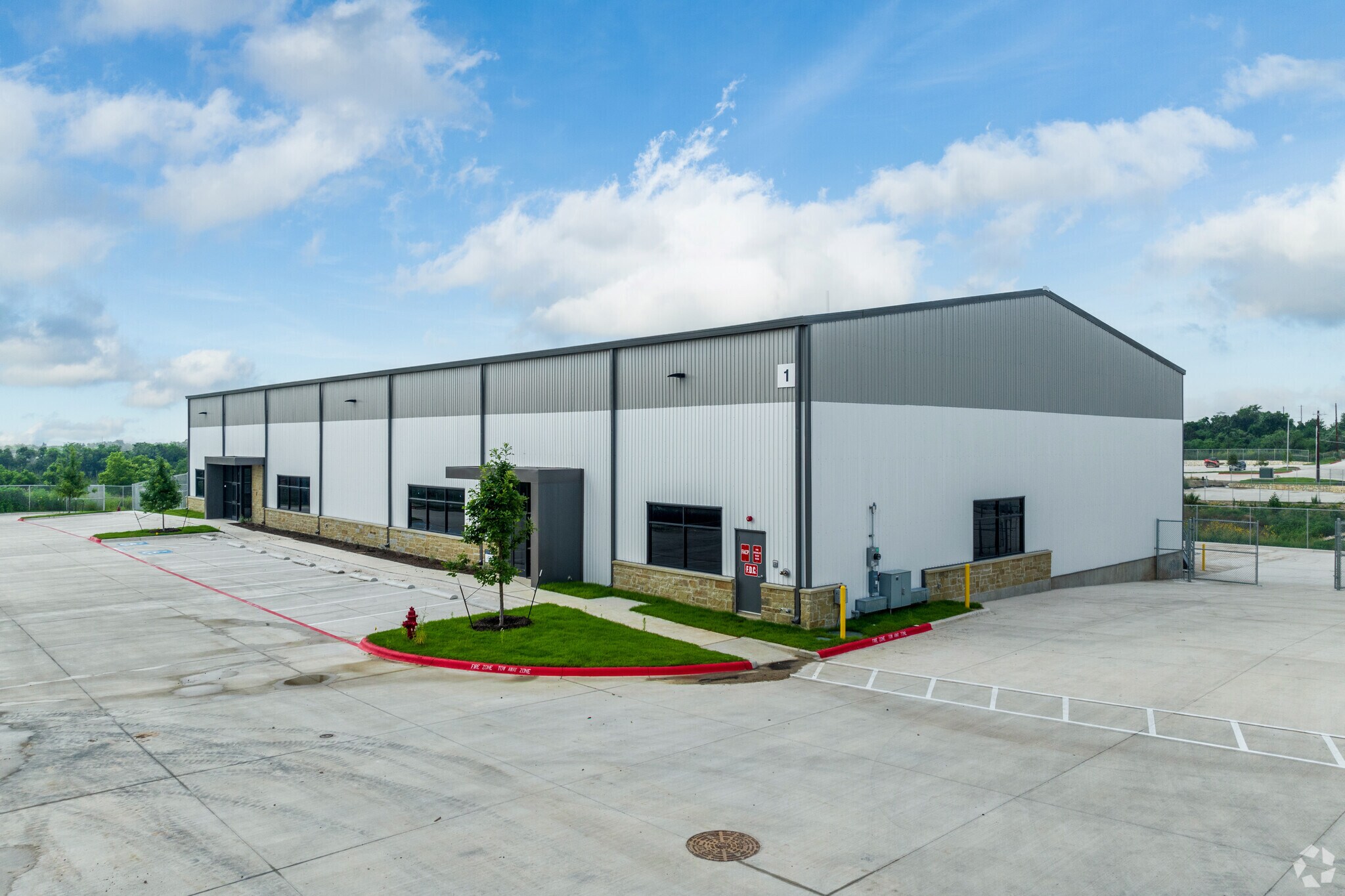 4437 Supply Ct, Austin, TX for lease Building Photo- Image 1 of 27