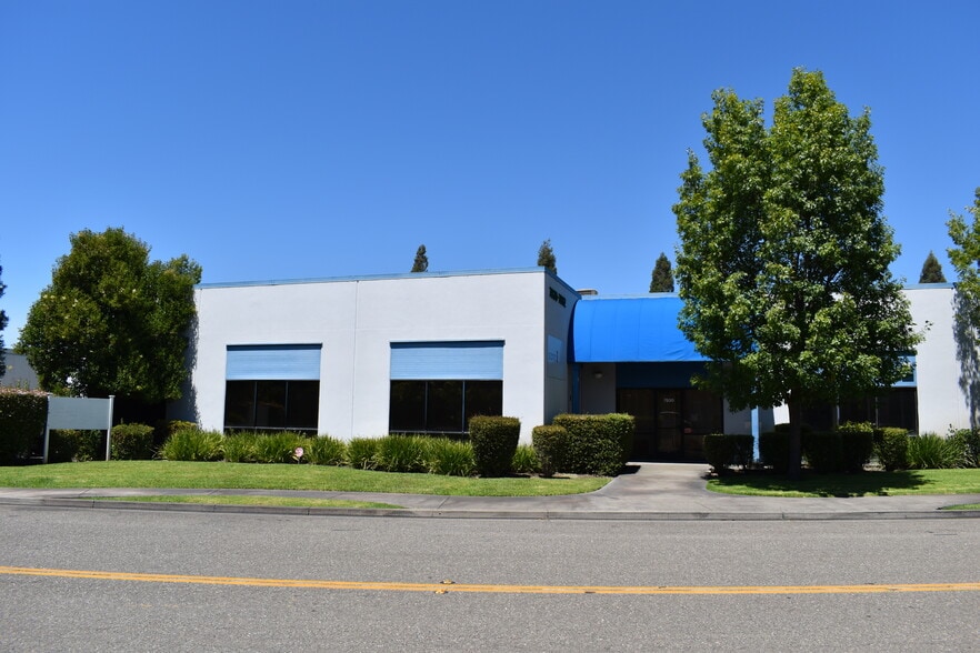 7854 Bell Rd, Windsor, CA for lease - Primary Photo - Image 1 of 3