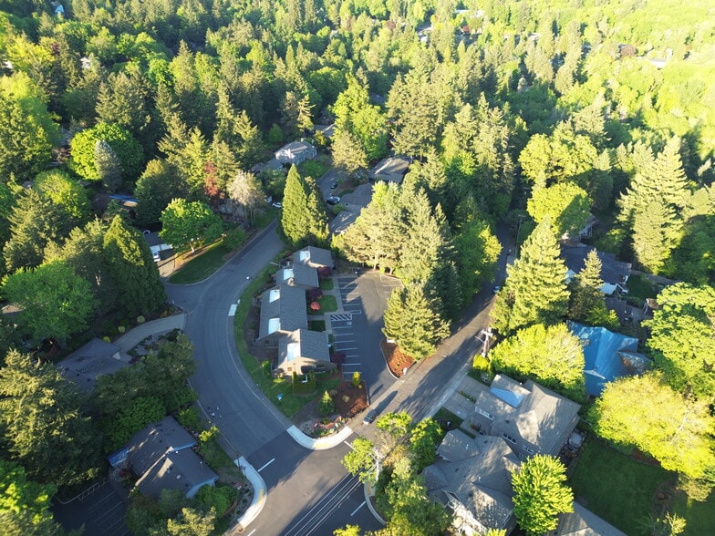 3689 SW Carman Dr, Lake Oswego, OR for sale - Building Photo - Image 2 of 13