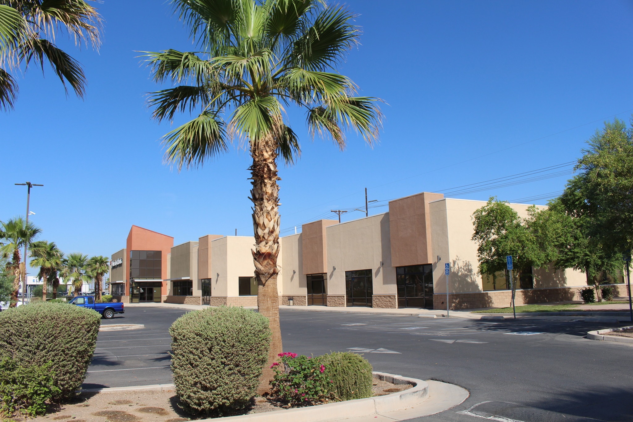 N Imperial Ave, El Centro, CA 92243 El Centro Town Center II