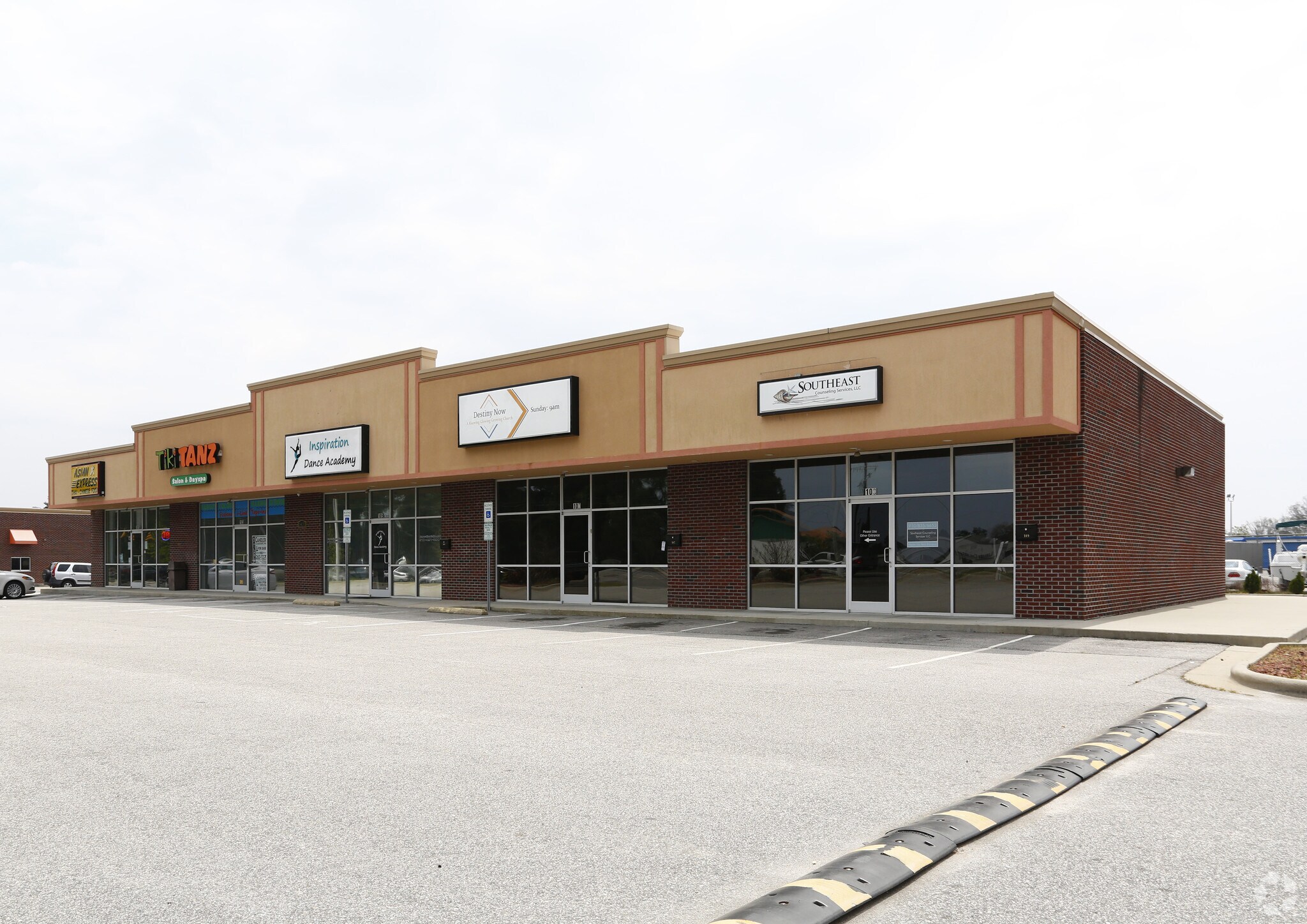 6415 Camden Rd, Fayetteville, NC for sale Primary Photo- Image 1 of 1