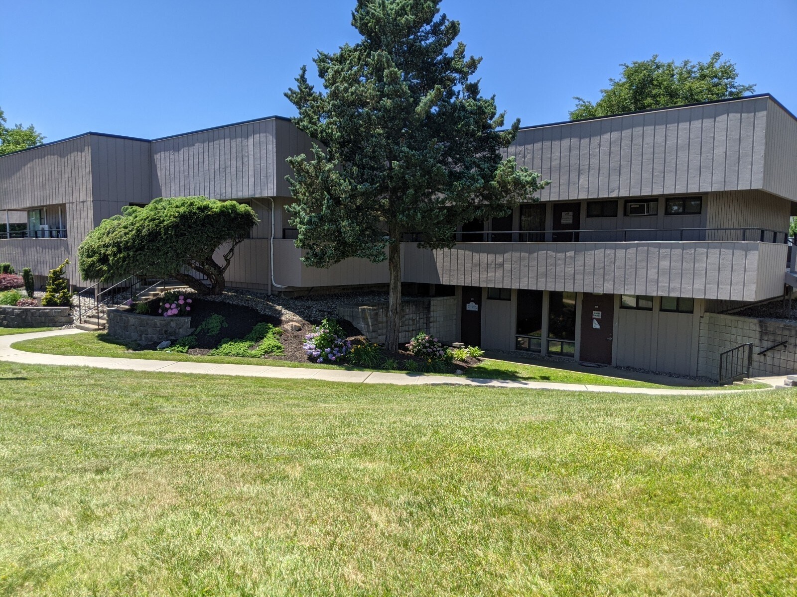 281 Summerhill Rd, East Brunswick, NJ 08816 Aaron Center