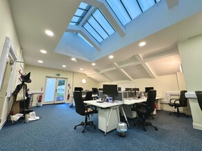 Park Ave, Silsoe for lease Interior Photo- Image 1 of 2