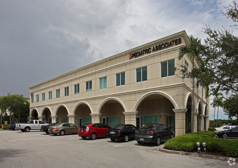 400 N Hiatus Rd, Pembroke Pines, FL for lease - Building Photo - Image 2 of 25