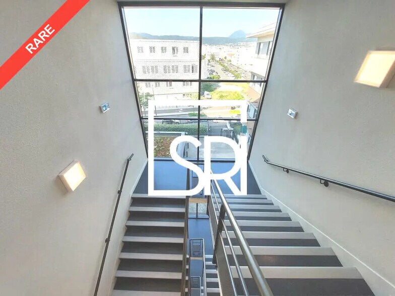 Office in Clermont-Ferrand for lease - Interior Photo - Image 3 of 11