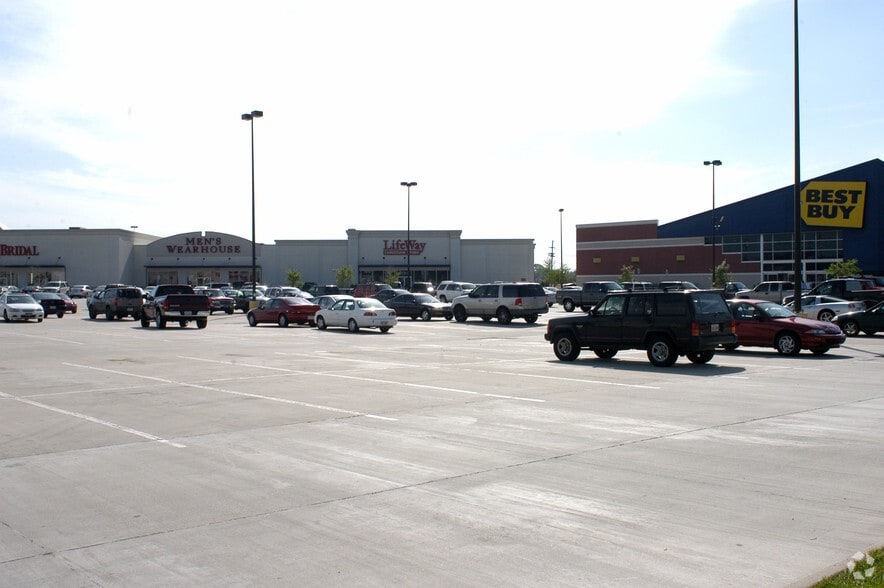 5915 Bluebonnet Blvd, Baton Rouge, LA for lease - Building Photo - Image 2 of 19