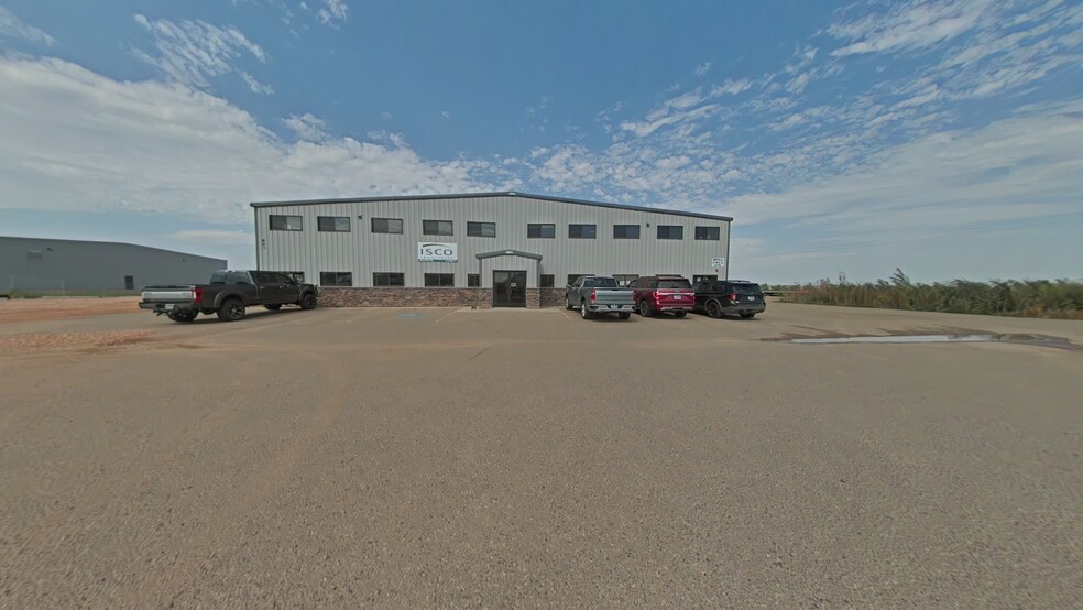 603 Well St, Williston, ND for sale - Building Photo - Image 3 of 39