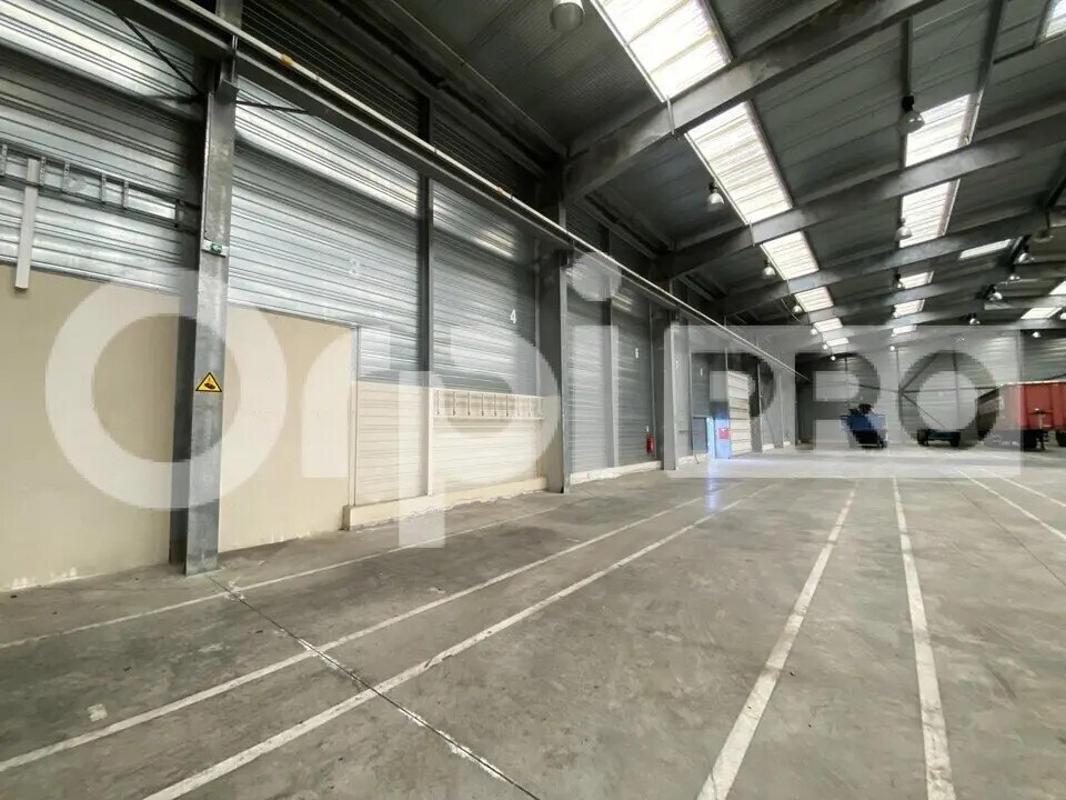 Industrial in Lacrouzette for sale Interior Photo- Image 1 of 8