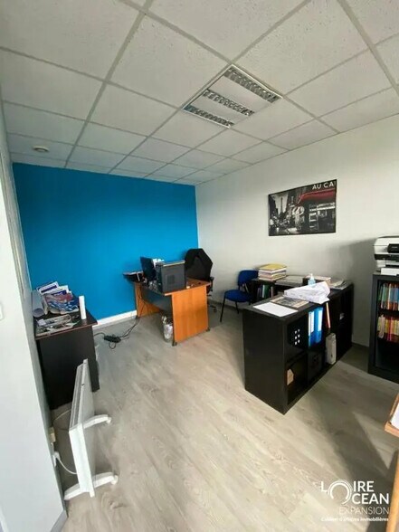 Office in Nantes for lease - Building Photo - Image 3 of 6