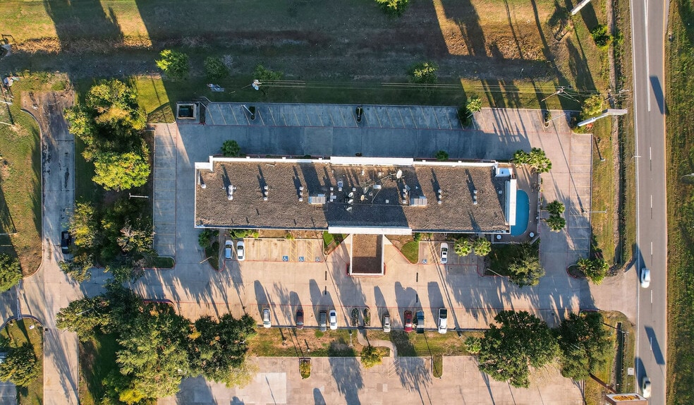 5215 Interstate 10 E, Baytown, TX for sale - Building Photo - Image 3 of 26