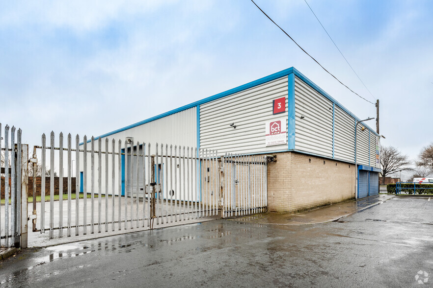 Windsor St, Bradford for lease - Primary Photo - Image 1 of 3