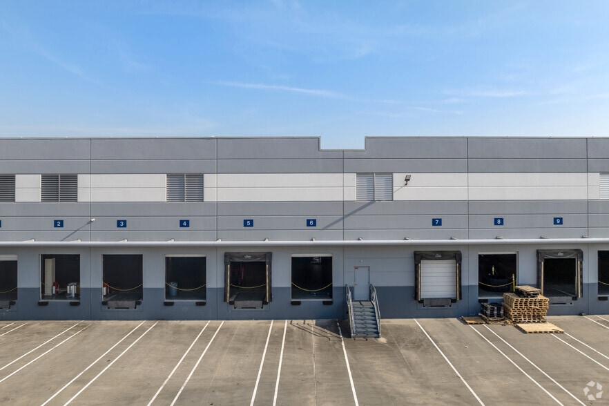 11710 North Freeway, Houston, TX for lease - Building Photo - Image 3 of 4