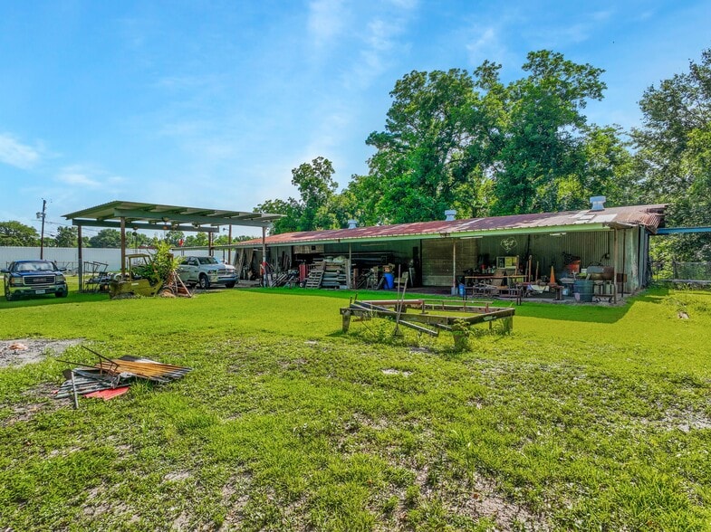 130 Hambrick Rd, Houston, TX for sale - Building Photo - Image 3 of 15