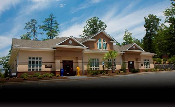 690 Columbiana Dr, Columbia, SC for sale - Primary Photo - Image 1 of 10