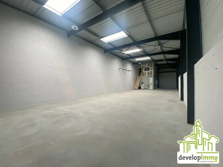 Flex in Bretteville-sur-Odon for lease - Building Photo - Image 3 of 9