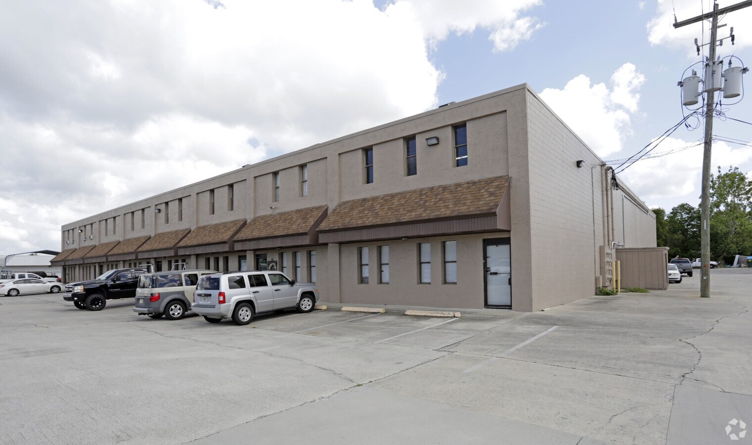 6593 Powers Ave, Jacksonville, FL 32217