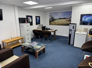 Trinity St, Dorchester for lease Interior Photo- Image 2 of 2