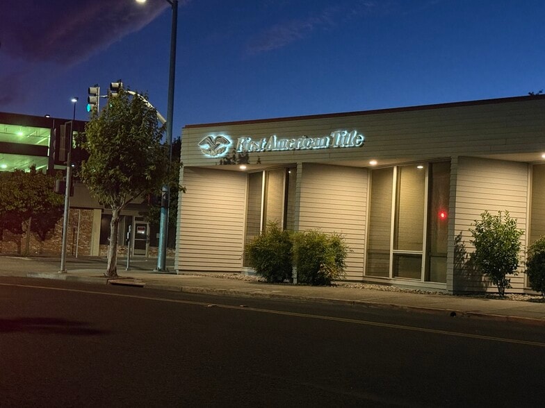 400-406 E St, Santa Rosa, CA for lease - Building Photo - Image 2 of 2